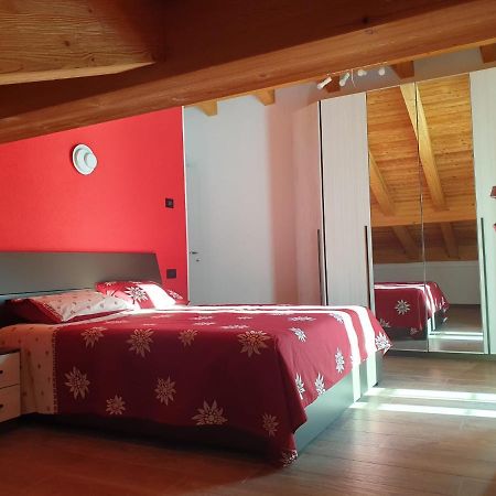 Casa Vacanza Lo Nânò Fenis Exterior foto