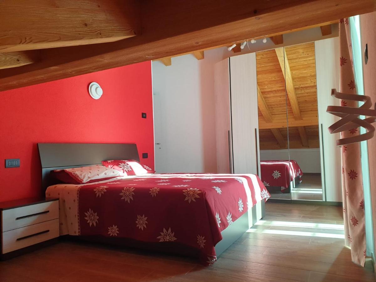 Casa Vacanza Lo Nânò Fenis Exterior foto